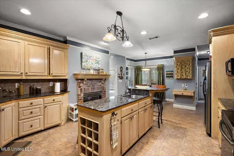 Kitchen - 1155 Craig Dr, Terry, MS 39170 photo 3 of 6