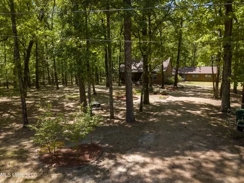 Exterior - 2432 Attala Rd, Kosciusko, MS 39090 photo 8 of 21