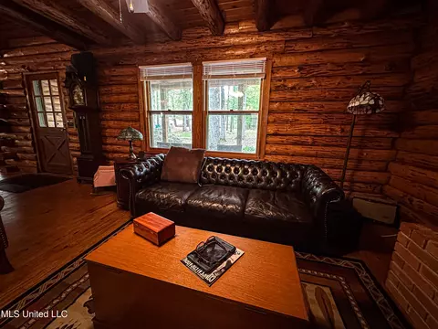 Living - 2432 Attala Rd, Kosciusko, MS 39090 photo 5 of 6