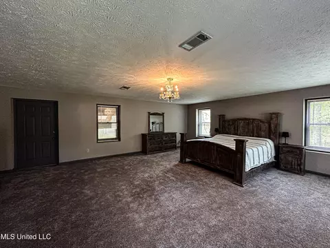 Bedroom - 2432 Attala Rd, Kosciusko, MS 39090 photo 4 of 8