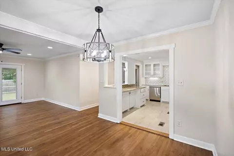 5824 Old Canton Rd, Jackson, MS 39211 photo 4