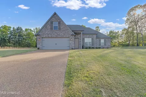 8539 S Courtly Cir, Olive Branch, MS 38654
