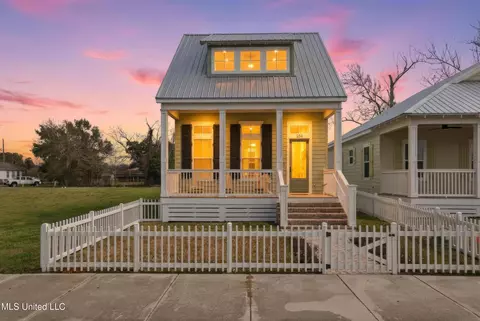 254 Caillavet St, Biloxi, MS 39530