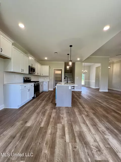 Kitchen - 2375 Scott Meadows Ln, Hernando, MS 38632 photo 3 of 6