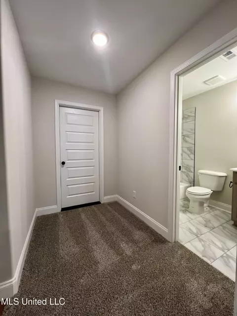 Entry Way - 2375 Scott Meadows Ln, Hernando, MS 38632 photo 3 of 3