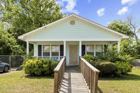 Exterior - 193 E Bell St, Jackson, MS 39202 photo 1 of 4