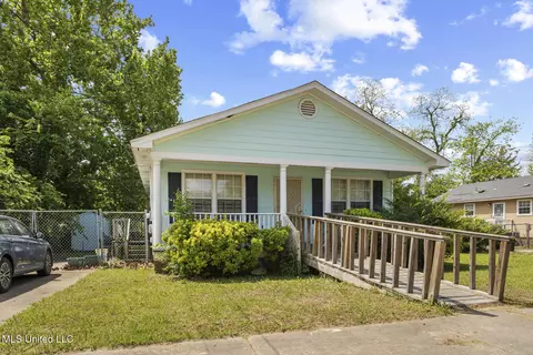 193 E Bell St, Jackson, MS 39202