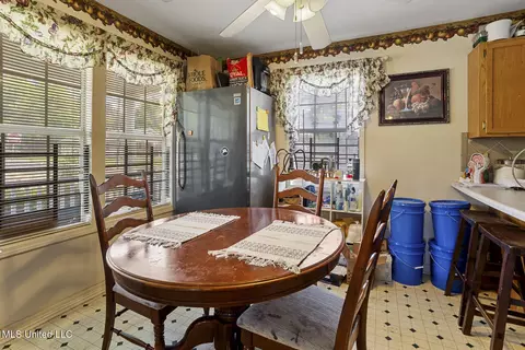 Dining - 193 E Bell St, Jackson, MS 39202 photo 1 of 1