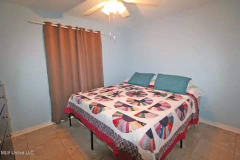 Bedroom - 9812 Edgecliff Dr, Moss Point, MS 39562 photo 1 of 9
