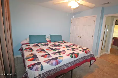 Bedroom - 9812 Edgecliff Dr, Moss Point, MS 39562 photo 3 of 9