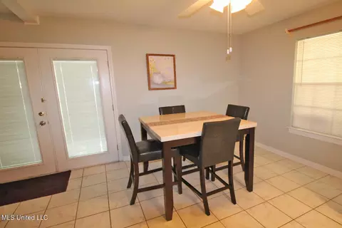 Dining - 9812 Edgecliff Dr, Moss Point, MS 39562 photo 1 of 2