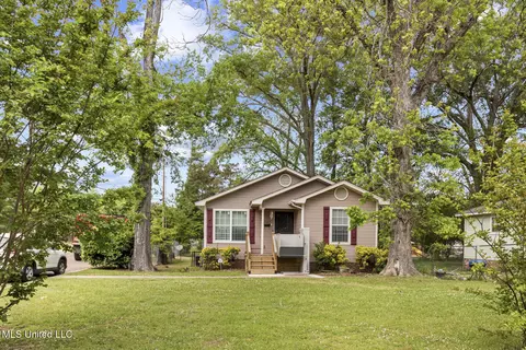 2003 N Lamar St, Jackson, MS 39202