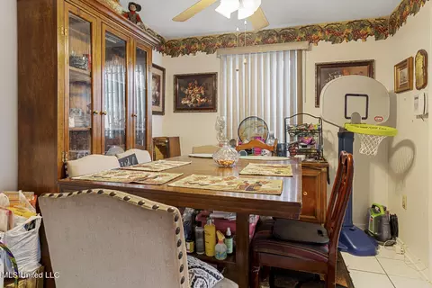 Dining - 2003 N Lamar St, Jackson, MS 39202 photo 2 of 2