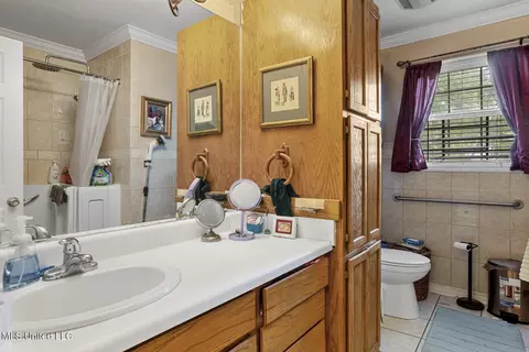 Bath - 2003 N Lamar St, Jackson, MS 39202 photo 1 of 2