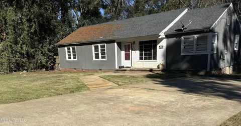 2826 Donaldson Dr, Jackson, MS 39212