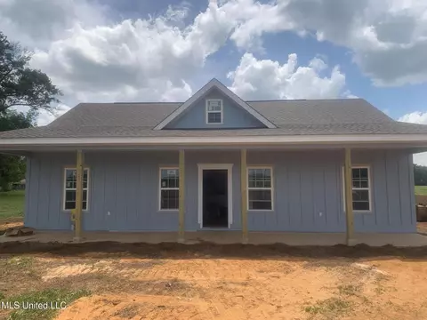 3165 Tannertown Rd, Lucedale, MS 39452