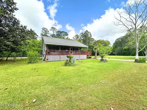 Exterior - 7204 Elder Ferry Rd, Moss Point, MS 39563 photo 1 of 9