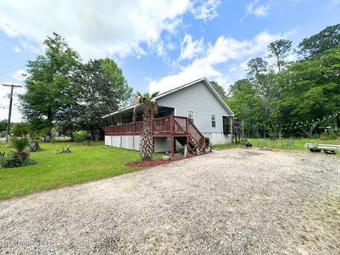 Exterior - 7204 Elder Ferry Rd, Moss Point, MS 39563 photo 3 of 9