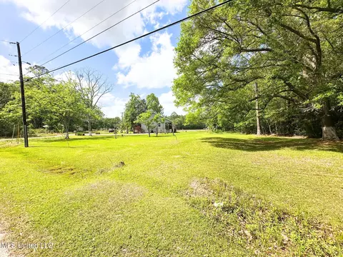 Exterior - 7204 Elder Ferry Rd, Moss Point, MS 39563 photo 4 of 9