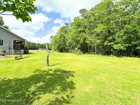 Exterior - 7204 Elder Ferry Rd, Moss Point, MS 39563 photo 5 of 9