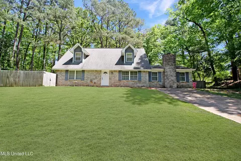 105 Oklahoma Dr, Clinton, MS 39056