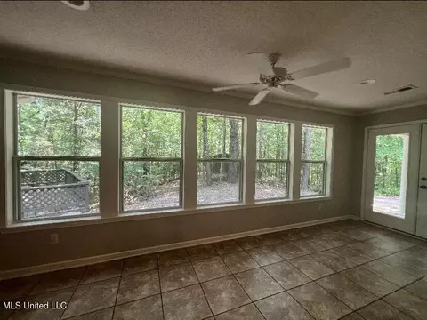 835 Rolling Oaks Dr, Grenada, MS 38901 photo 13