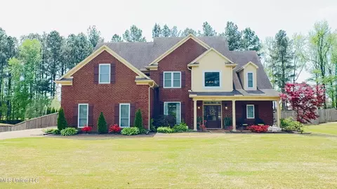 3629 S New Pointe Dr, Southaven, MS 38672