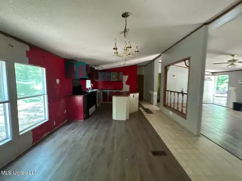 Entry Way - 353 M And B Rd, Florence, MS 39073 photo 2 of 3