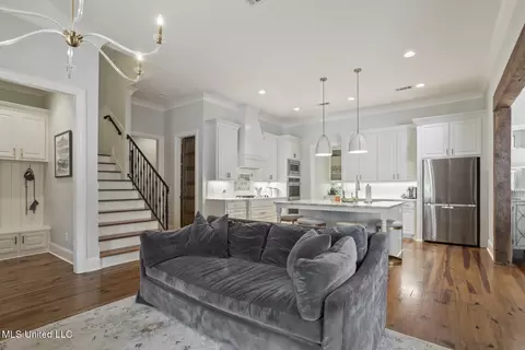Entry Way - 133 Saddlebrook Cv, Madison, MS 39110 photo 1 of 1