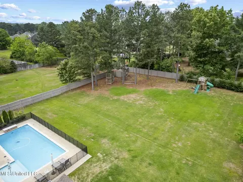 Exterior - 133 Saddlebrook Cv, Madison, MS 39110 photo 12 of 12