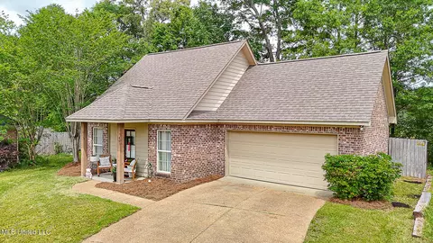 421 Oak Bnd, Brandon, MS 39047 photo 2