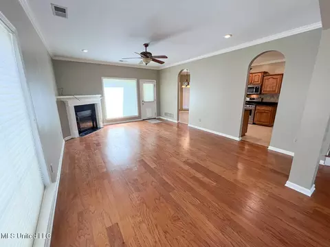 Living - 785 W Fairway Pointe Cv, Hernando, MS 38632 photo 1 of 5