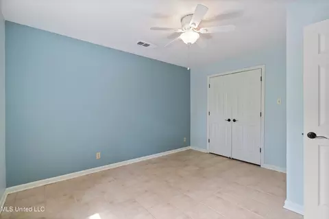 Bedroom - 2830 Elm Dr, Hernando, MS 38632 photo 3 of 5