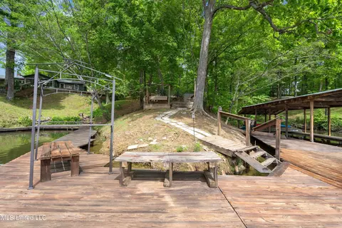 Exterior - 2830 Elm Dr, Hernando, MS 38632 photo 9 of 13
