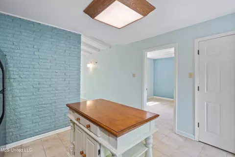 Entry Way - 2830 Elm Dr, Hernando, MS 38632 photo 1 of 1