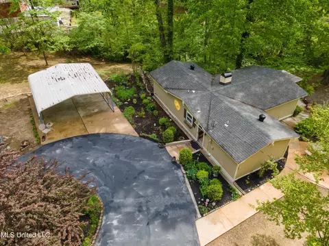 Exterior - 2830 Elm Dr, Hernando, MS 38632 photo 12 of 13