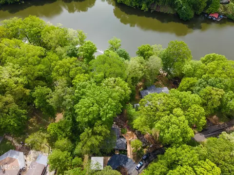 View/Area - 2830 Elm Dr, Hernando, MS 38632 photo 2 of 4