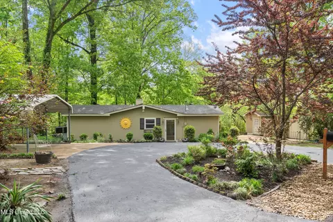 2830 Elm Dr, Hernando, MS 38632