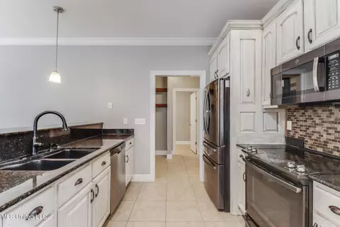 Kitchen - 2 Pecan Ln, Long Beach, MS 39560 photo 2 of 3