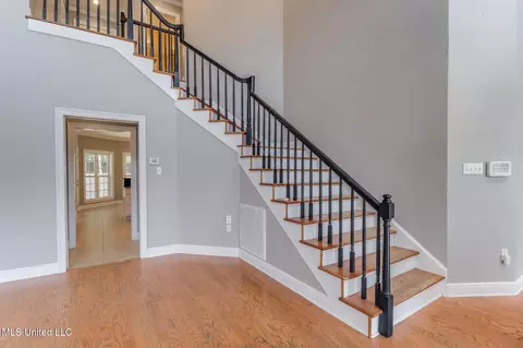 Entry Way - 2 Pecan Ln, Long Beach, MS 39560 photo 1 of 2