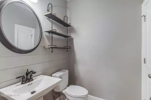 Bath - 2 Pecan Ln, Long Beach, MS 39560 photo 1 of 5