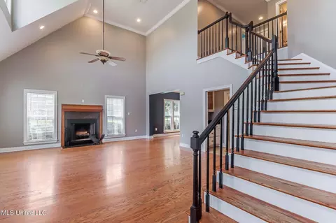 Living - 2 Pecan Ln, Long Beach, MS 39560 photo 1 of 6
