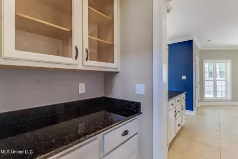 Entry Way - 2 Pecan Ln, Long Beach, MS 39560 photo 2 of 2