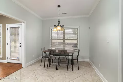 1390 E Lake Front Dr, Hernando, MS 38632 photo 9