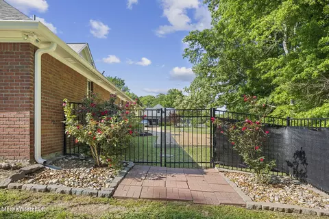 Exterior - 459 Brookstone Dr, Madison, MS 39110 photo 5 of 5