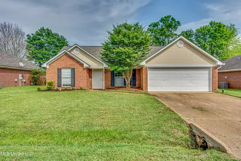 220 Cherry Bark Dr, Brandon, MS 39047