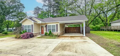 96 Line St, Senatobia, MS 38668
