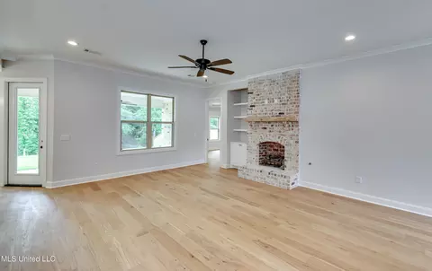 Living - 316 Celadon Way, Brandon, MS 39042 photo 2 of 5