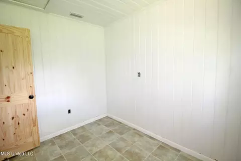 Bedroom - 13143 Hwy 98, Lucedale, MS 39452 photo 8 of 8