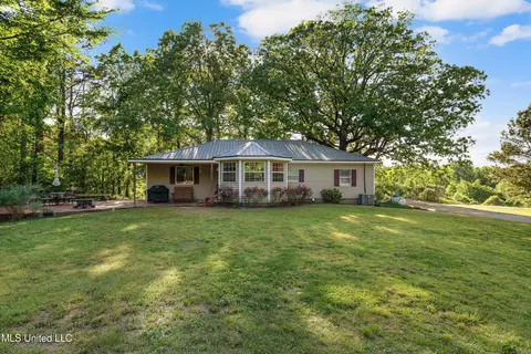 Exterior - 3196 N Fogg Rd, Nesbit, MS 38651 photo 10 of 18